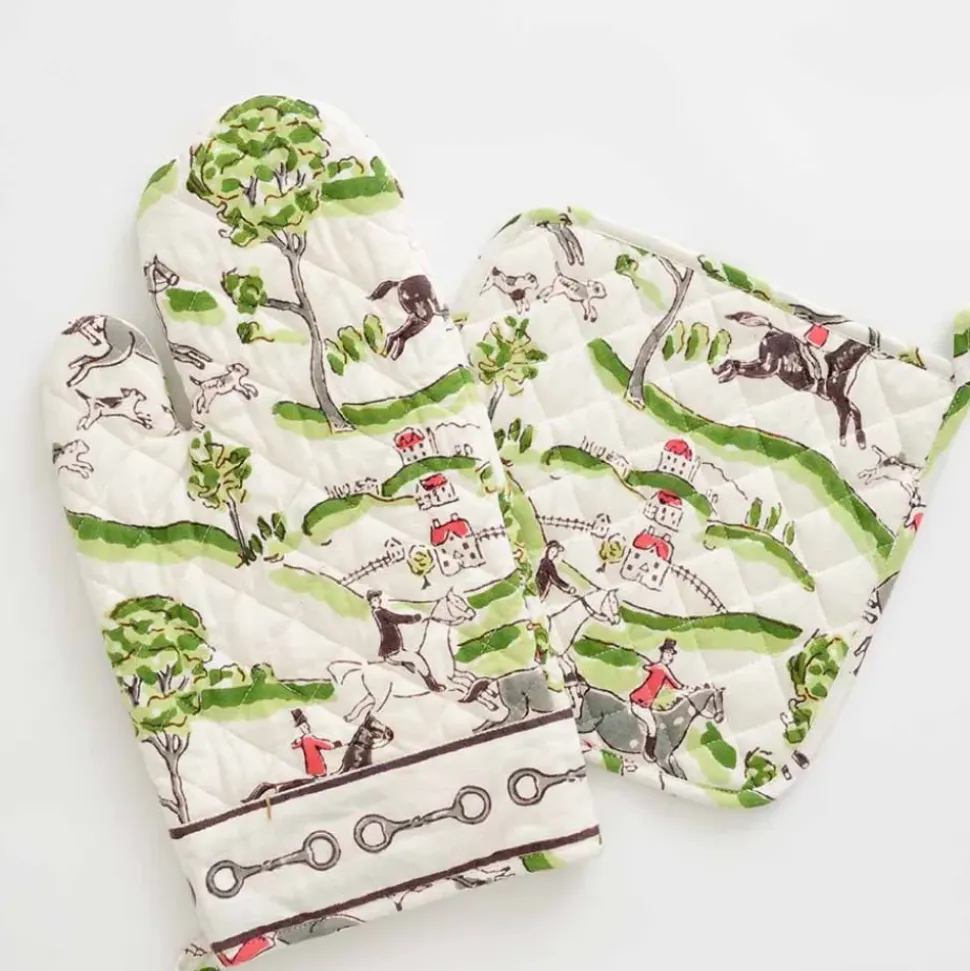 Hunt scene pot holder