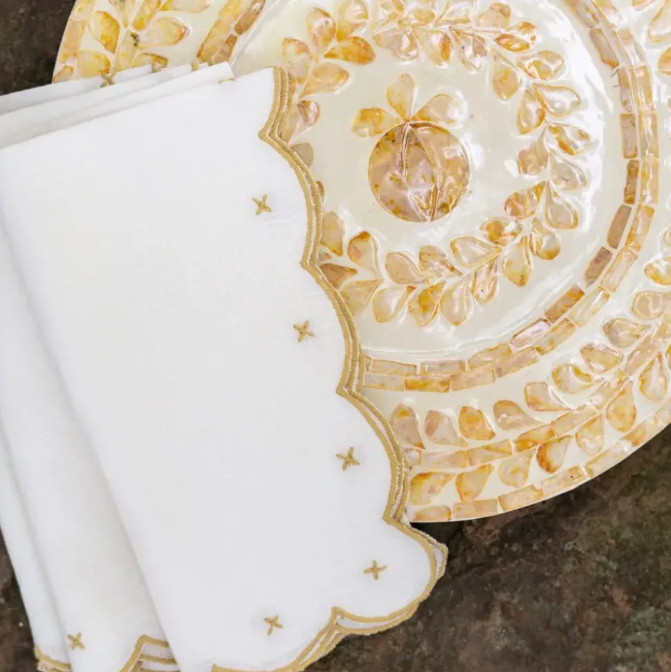 Scalloped Knot Goldenrod Embroidered Linen Napkin | Set of 4